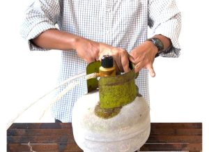 Mengapa Tabung LPG Bisa Diselimuti Embun atau Lapisan Es Saat Digunakan?