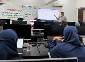 Diskusi Menyajikan Artikel Ilmiah di Politeknik Harapan Bersama Tegal: Dari Gagasan Hingga Publikasi Bereputasi